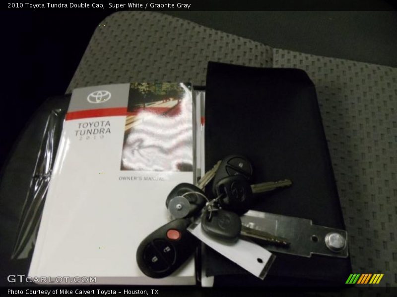 Super White / Graphite Gray 2010 Toyota Tundra Double Cab