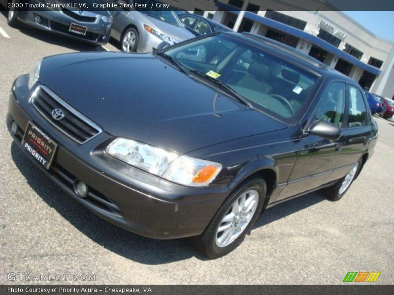 Graphite Gray Pearl / Gray 2000 Toyota Camry XLE V6