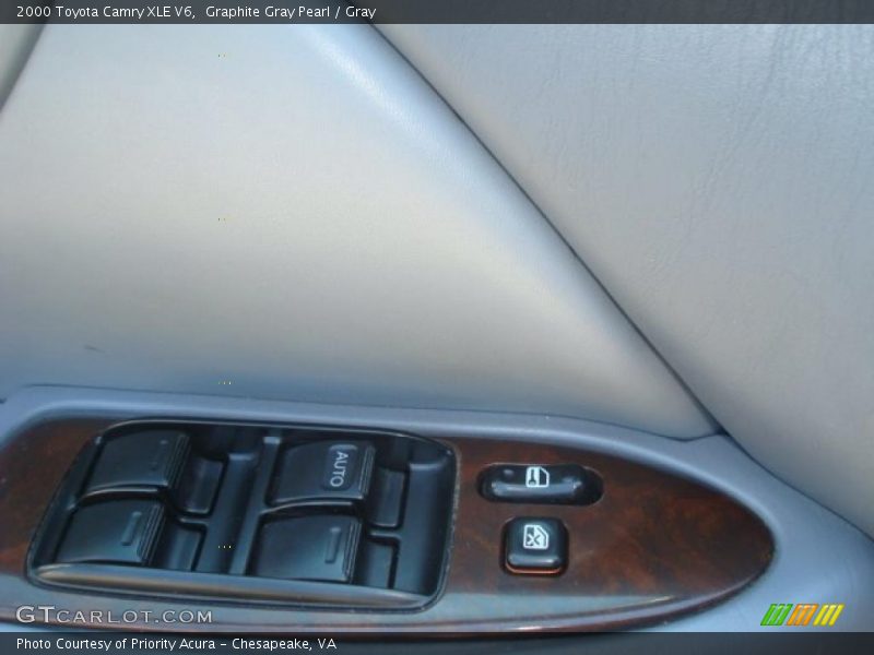 Graphite Gray Pearl / Gray 2000 Toyota Camry XLE V6