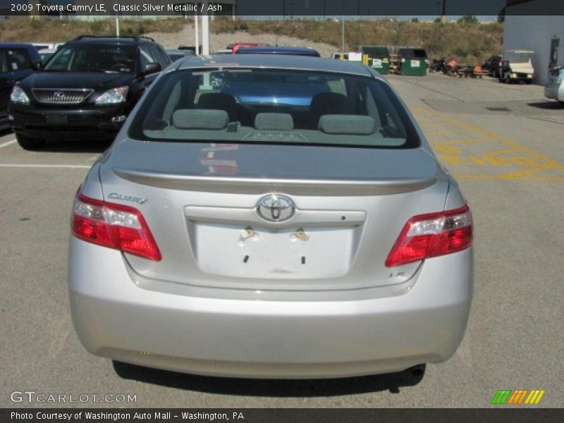 Classic Silver Metallic / Ash 2009 Toyota Camry LE
