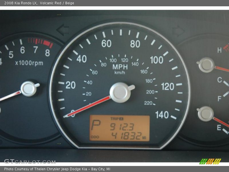 Volcanic Red / Beige 2008 Kia Rondo LX