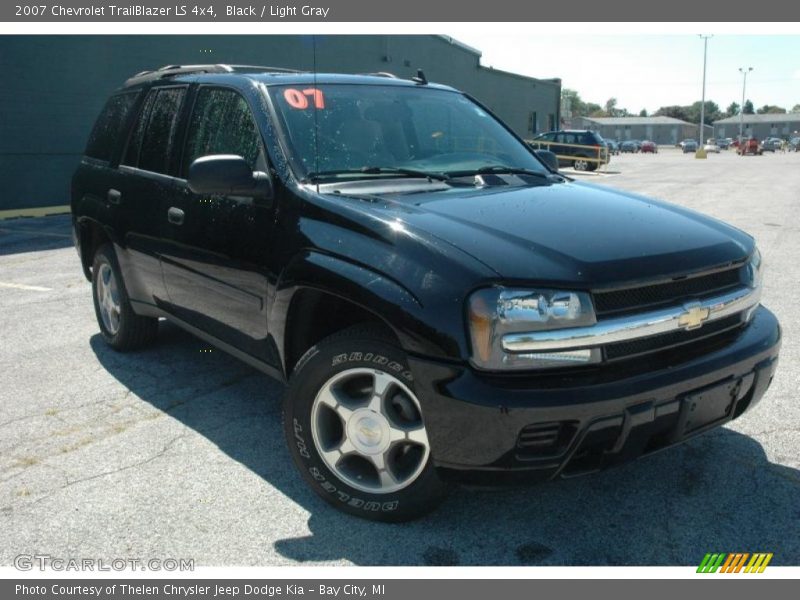 Black / Light Gray 2007 Chevrolet TrailBlazer LS 4x4