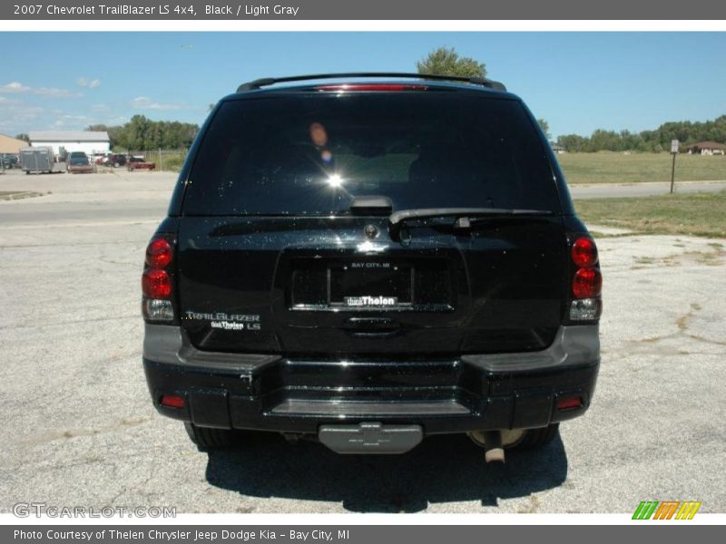 Black / Light Gray 2007 Chevrolet TrailBlazer LS 4x4