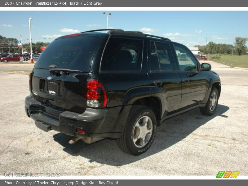 Black / Light Gray 2007 Chevrolet TrailBlazer LS 4x4