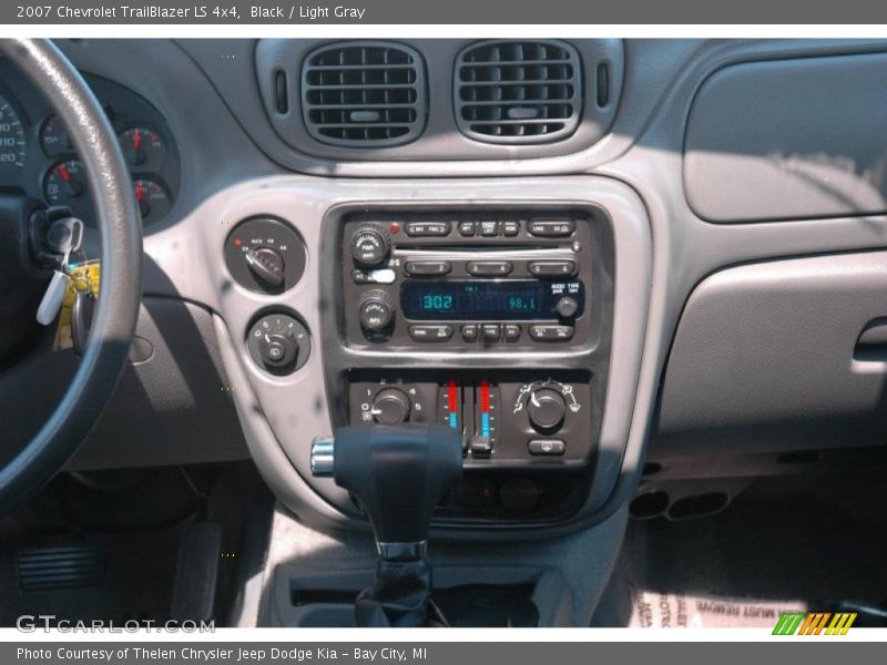 Black / Light Gray 2007 Chevrolet TrailBlazer LS 4x4