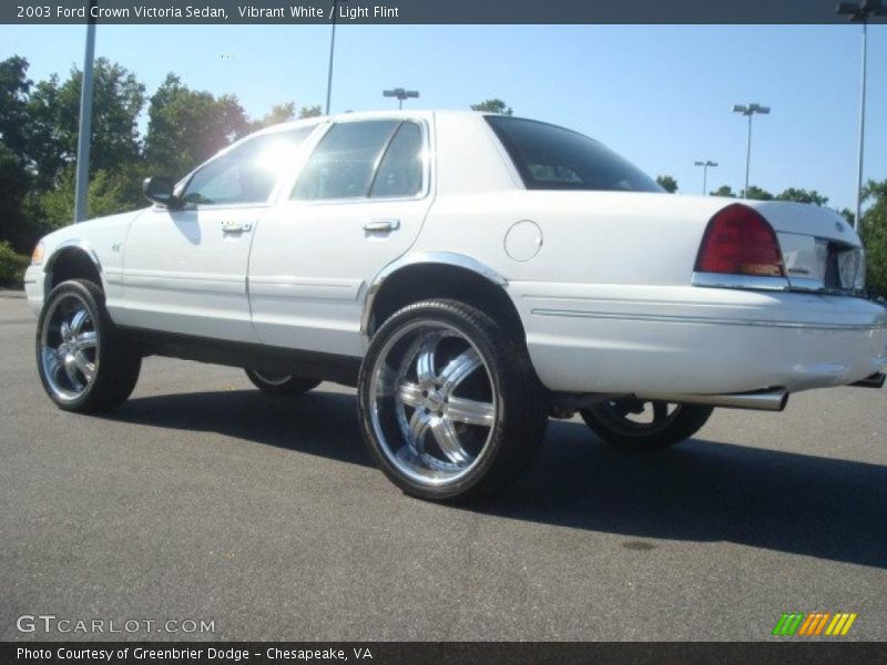 Vibrant White / Light Flint 2003 Ford Crown Victoria Sedan