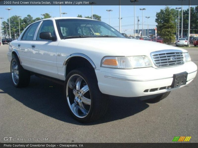 Vibrant White / Light Flint 2003 Ford Crown Victoria Sedan