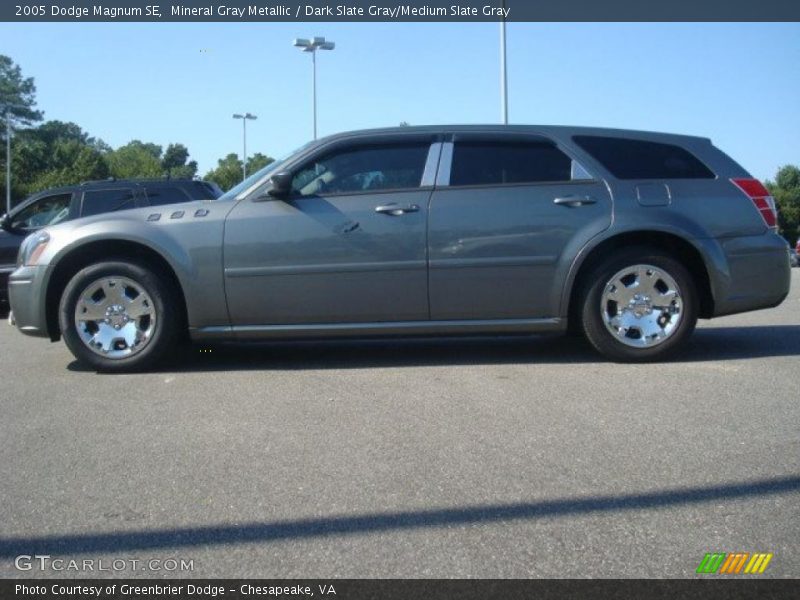 Mineral Gray Metallic / Dark Slate Gray/Medium Slate Gray 2005 Dodge Magnum SE
