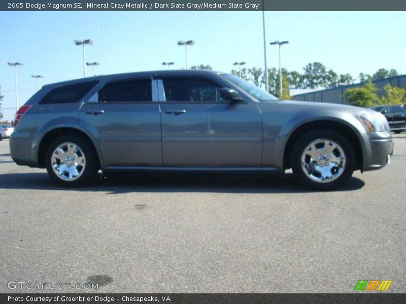 Mineral Gray Metallic / Dark Slate Gray/Medium Slate Gray 2005 Dodge Magnum SE