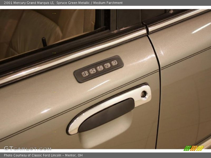Spruce Green Metallic / Medium Parchment 2001 Mercury Grand Marquis LS