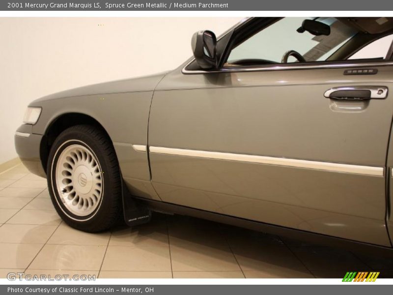 Spruce Green Metallic / Medium Parchment 2001 Mercury Grand Marquis LS