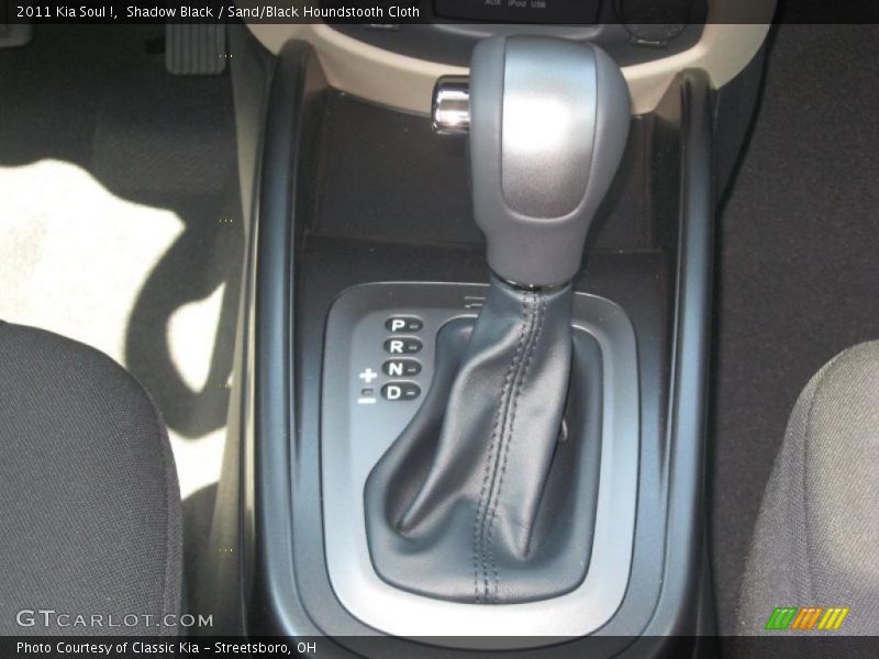 Shadow Black / Sand/Black Houndstooth Cloth 2011 Kia Soul !