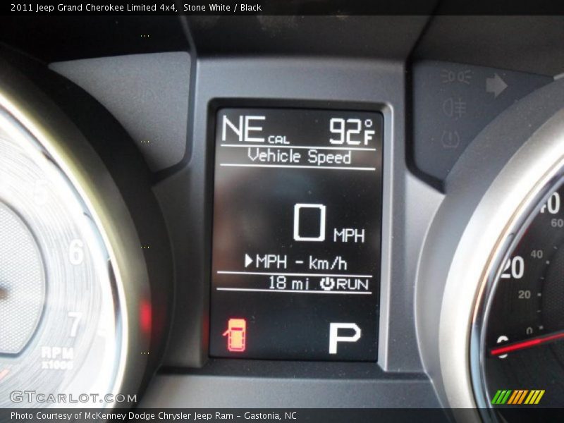 Stone White / Black 2011 Jeep Grand Cherokee Limited 4x4