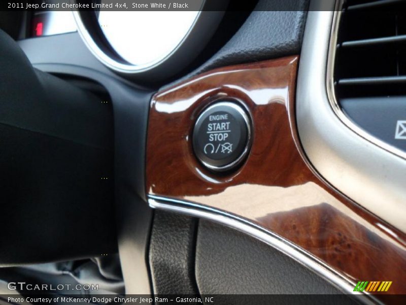 Stone White / Black 2011 Jeep Grand Cherokee Limited 4x4