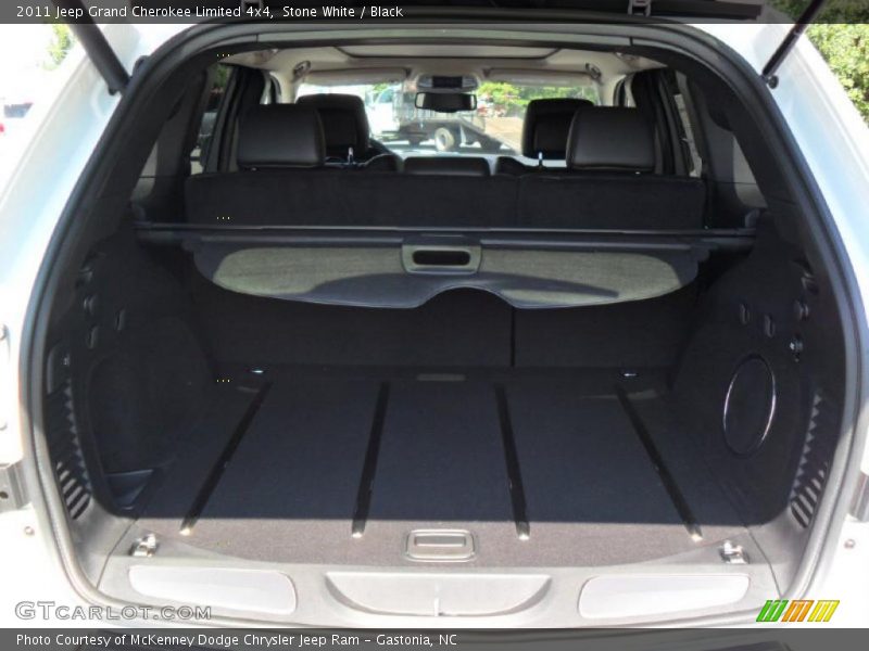 Stone White / Black 2011 Jeep Grand Cherokee Limited 4x4