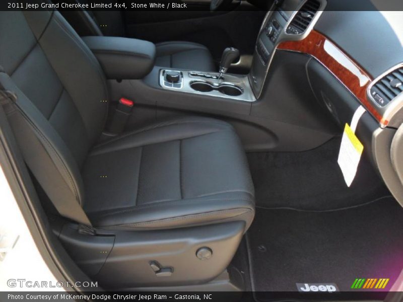Stone White / Black 2011 Jeep Grand Cherokee Limited 4x4