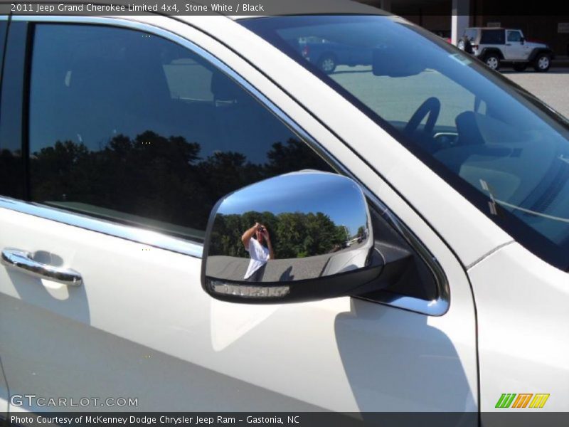 Stone White / Black 2011 Jeep Grand Cherokee Limited 4x4