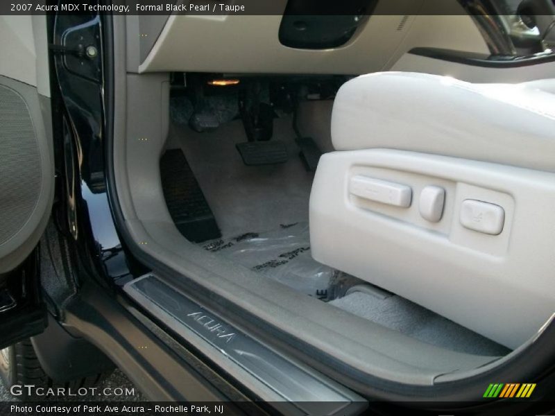 Formal Black Pearl / Taupe 2007 Acura MDX Technology