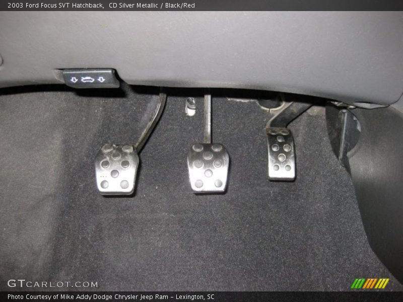 CD Silver Metallic / Black/Red 2003 Ford Focus SVT Hatchback