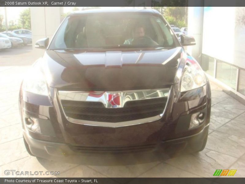 Garnet / Gray 2008 Saturn Outlook XR
