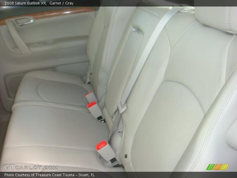 Garnet / Gray 2008 Saturn Outlook XR