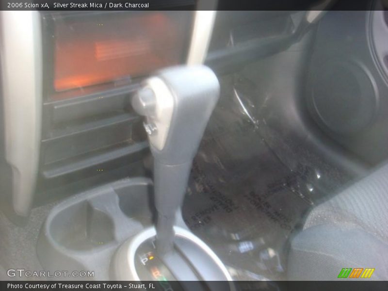 Silver Streak Mica / Dark Charcoal 2006 Scion xA