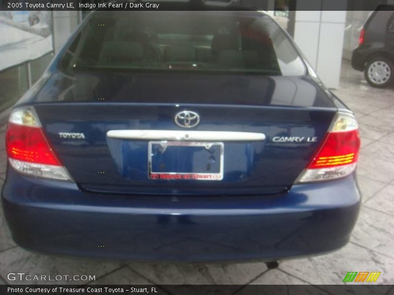 Indigo Ink Pearl / Dark Gray 2005 Toyota Camry LE