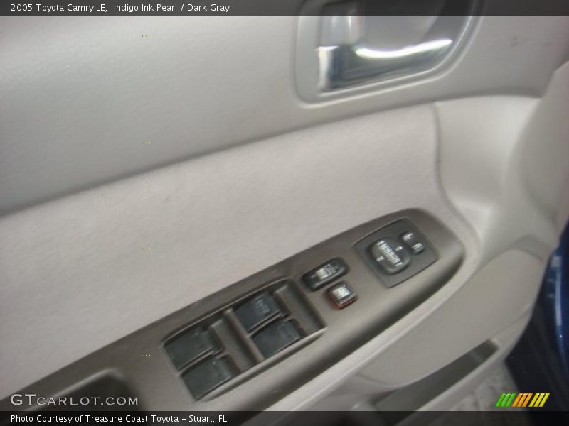 Indigo Ink Pearl / Dark Gray 2005 Toyota Camry LE