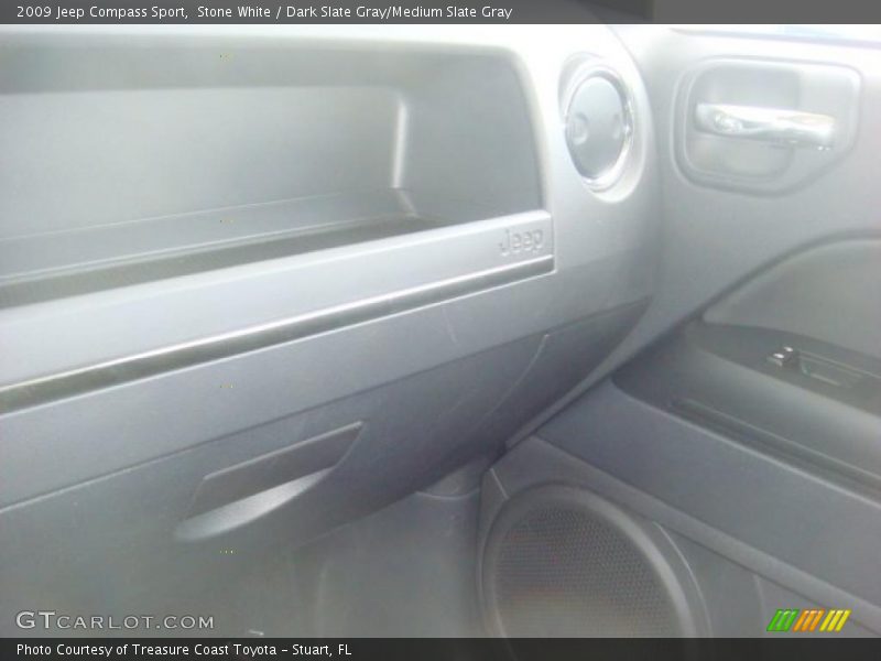 Stone White / Dark Slate Gray/Medium Slate Gray 2009 Jeep Compass Sport