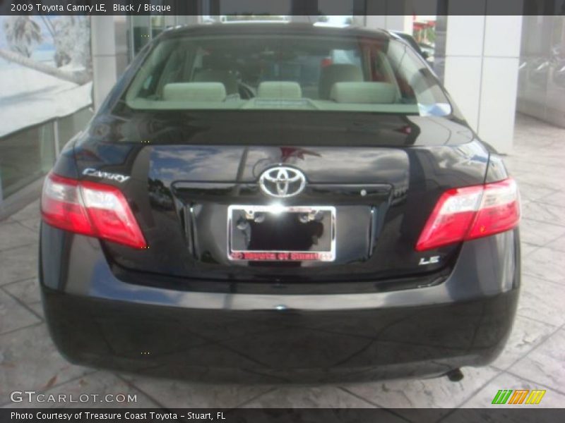 Black / Bisque 2009 Toyota Camry LE