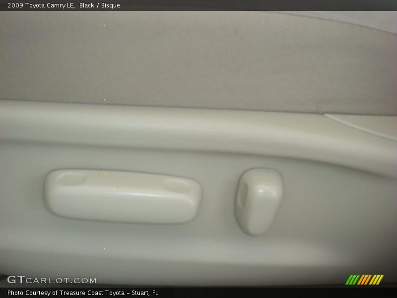 Black / Bisque 2009 Toyota Camry LE