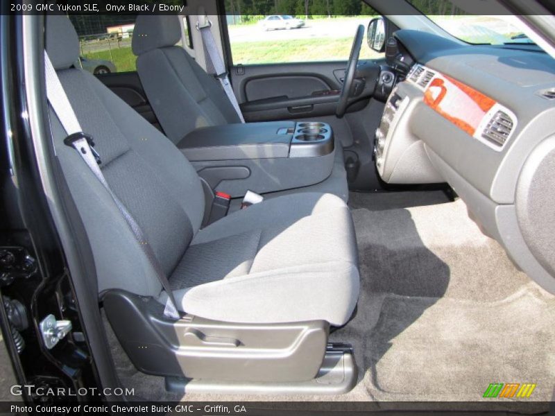 Onyx Black / Ebony 2009 GMC Yukon SLE