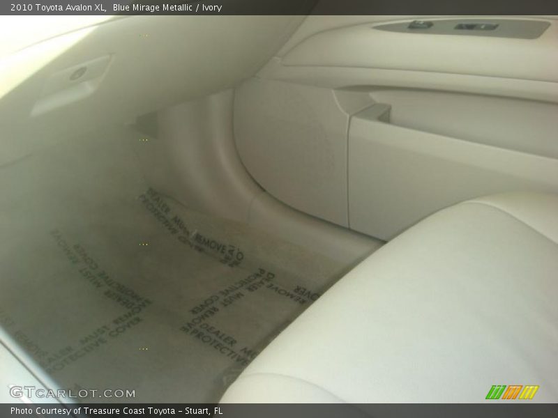 Blue Mirage Metallic / Ivory 2010 Toyota Avalon XL