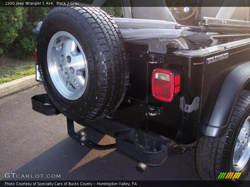 Black / Gray 1990 Jeep Wrangler S 4x4