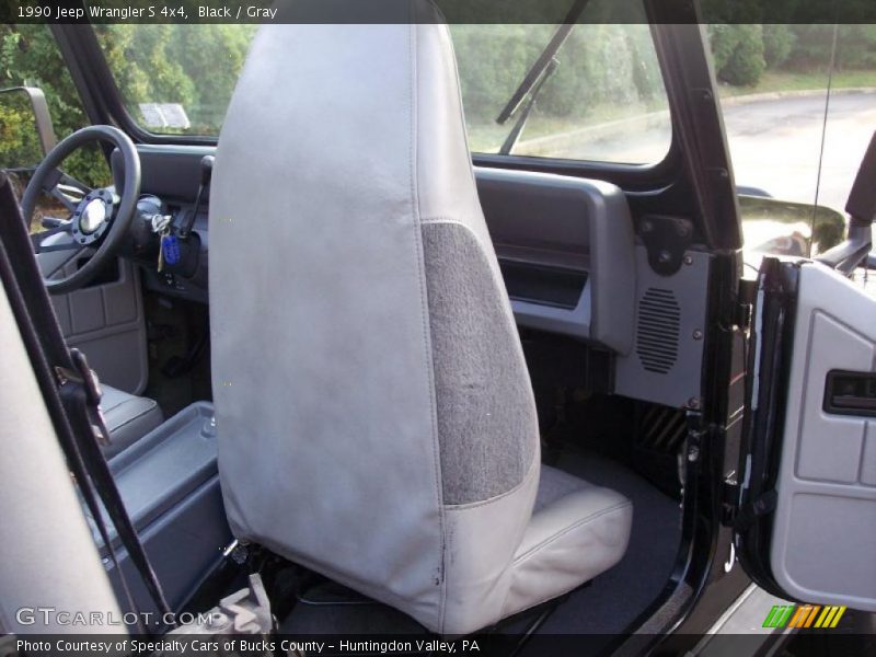 Black / Gray 1990 Jeep Wrangler S 4x4