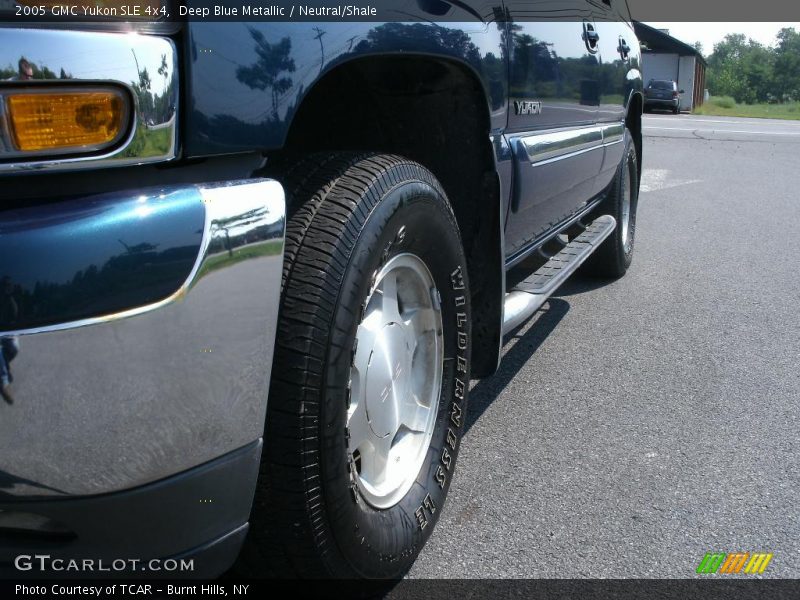 Deep Blue Metallic / Neutral/Shale 2005 GMC Yukon SLE 4x4