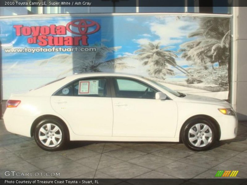 Super White / Ash Gray 2010 Toyota Camry LE