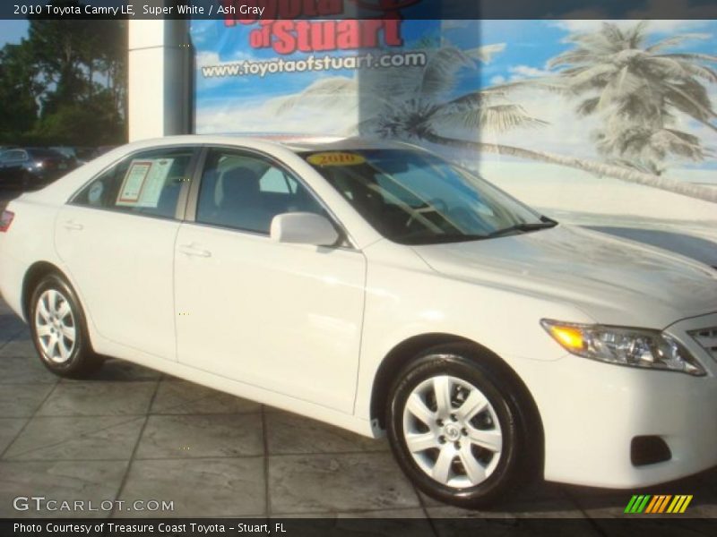 Super White / Ash Gray 2010 Toyota Camry LE