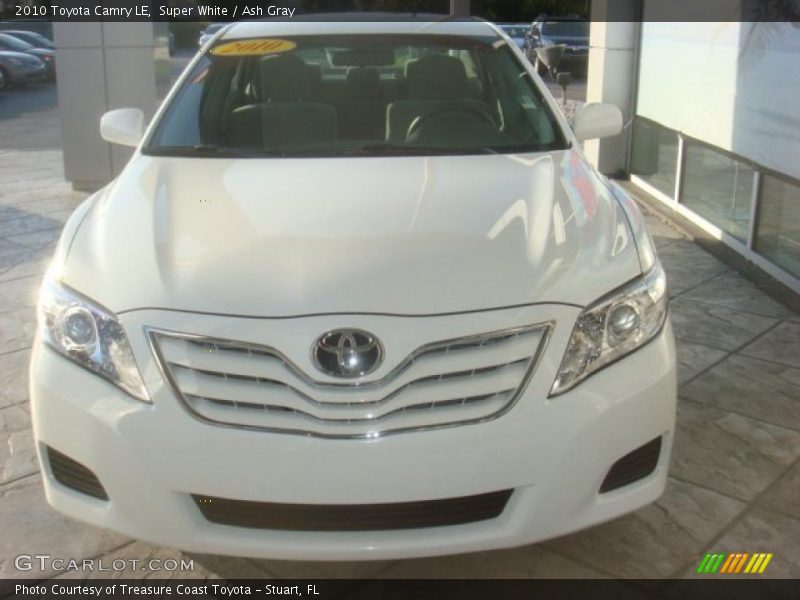 Super White / Ash Gray 2010 Toyota Camry LE