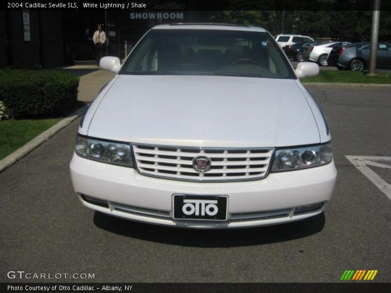 White Lightning / Shale 2004 Cadillac Seville SLS