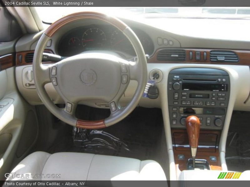 White Lightning / Shale 2004 Cadillac Seville SLS
