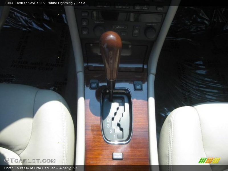 White Lightning / Shale 2004 Cadillac Seville SLS