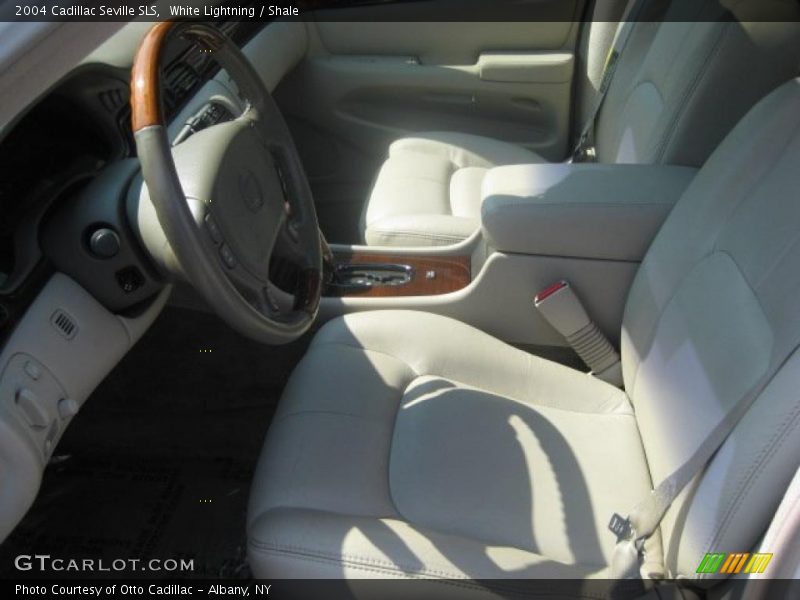 White Lightning / Shale 2004 Cadillac Seville SLS