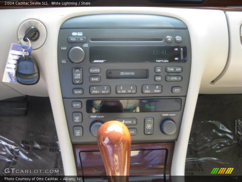 White Lightning / Shale 2004 Cadillac Seville SLS