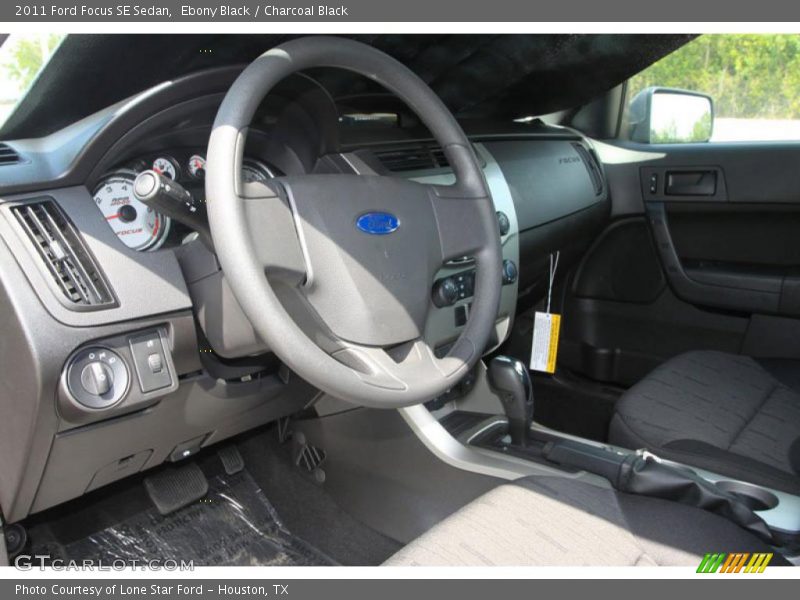 Ebony Black / Charcoal Black 2011 Ford Focus SE Sedan