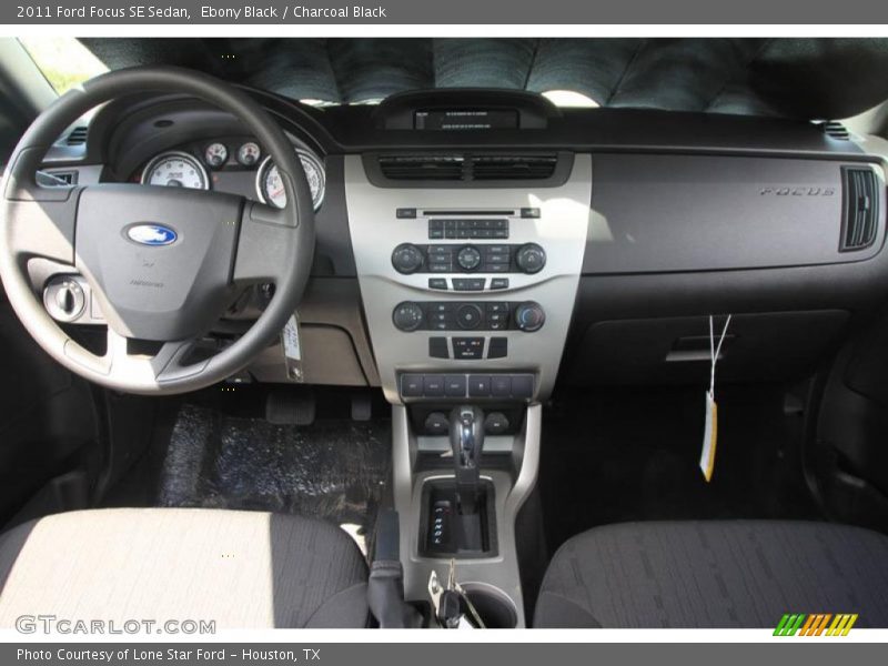 Ebony Black / Charcoal Black 2011 Ford Focus SE Sedan