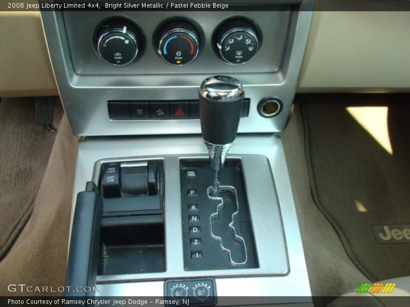 Bright Silver Metallic / Pastel Pebble Beige 2008 Jeep Liberty Limited 4x4