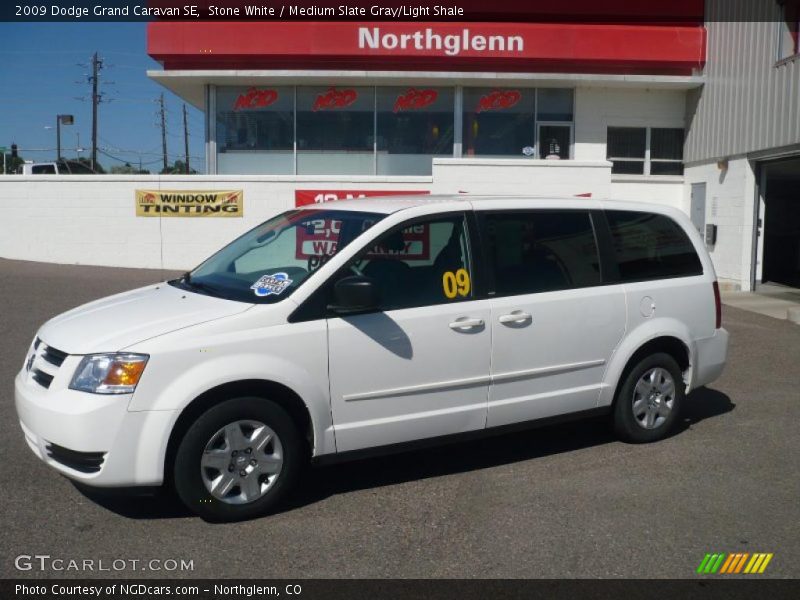 Stone White / Medium Slate Gray/Light Shale 2009 Dodge Grand Caravan SE
