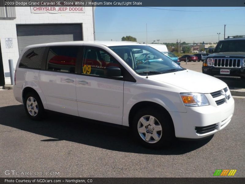 Stone White / Medium Slate Gray/Light Shale 2009 Dodge Grand Caravan SE