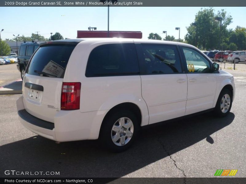 Stone White / Medium Slate Gray/Light Shale 2009 Dodge Grand Caravan SE